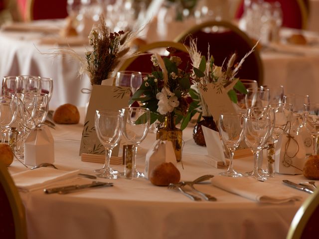 Le mariage de Olivier et Albane à Surgères, Charente Maritime 33