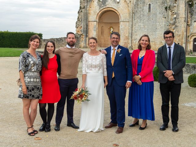 Le mariage de Olivier et Albane à Surgères, Charente Maritime 43