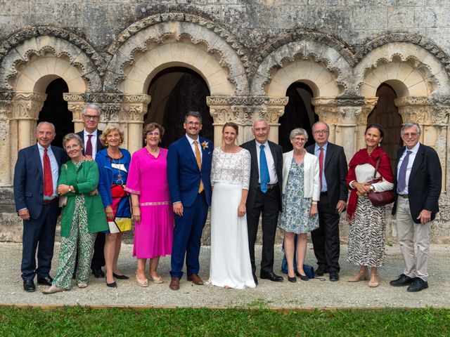 Le mariage de Olivier et Albane à Surgères, Charente Maritime 47