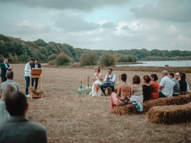 Le mariage de Edouard et Julie à Saint-Denis-d&apos;Orques, Sarthe 40