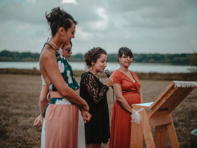 Le mariage de Edouard et Julie à Saint-Denis-d&apos;Orques, Sarthe 44