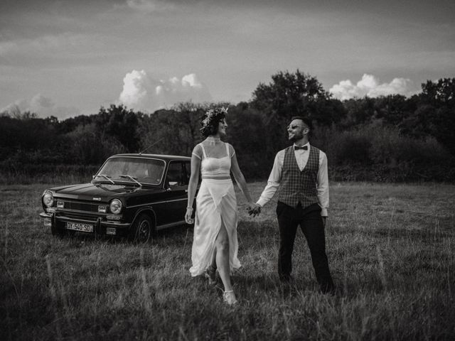 Le mariage de Edouard et Julie à Saint-Denis-d&apos;Orques, Sarthe 81