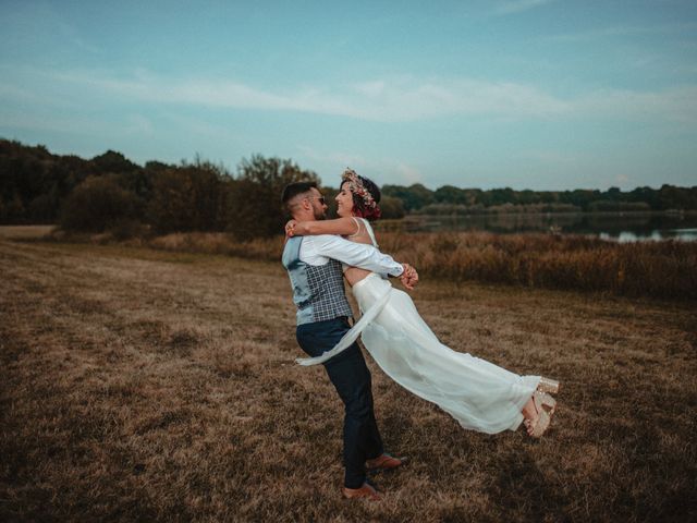 Le mariage de Edouard et Julie à Saint-Denis-d&apos;Orques, Sarthe 83