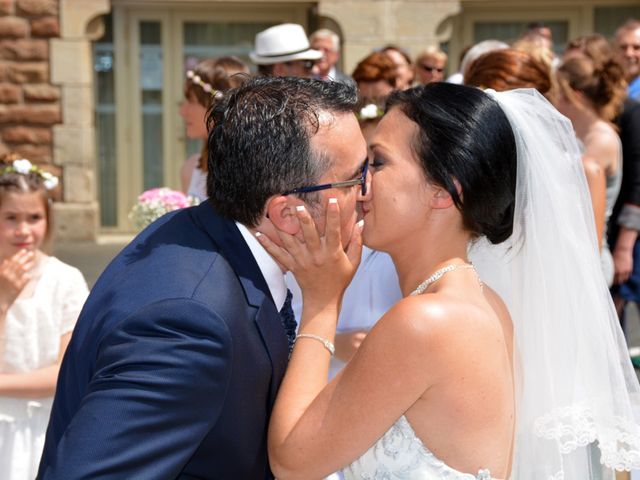 Le mariage de Patrice et Virginie à Saint-Pantaléon-de-Larche, Corrèze 4