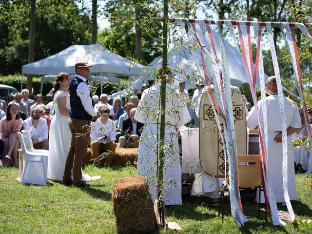 Le mariage de Thierry et Corinne à Thouars, Deux-Sèvres 4