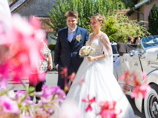 Le mariage de Julien et Marine à Fontenay-Trésigny, Seine-et-Marne 16