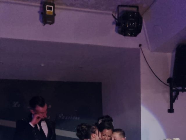 Le mariage de Hugo et Elodie à Les-Pennes-Mirabeau, Bouches-du-Rhône 4