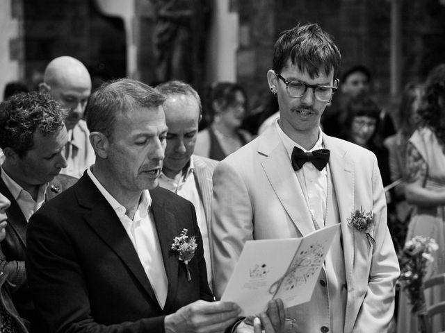 Le mariage de Saint Jalmes et Pauline &amp; Theo à Saint-Pol-de-Léon, Finistère 31