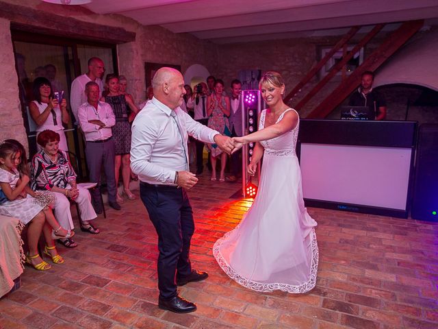 Le mariage de Jean-Christophe et Emmanuelle à Banon, Alpes-de-Haute-Provence 64