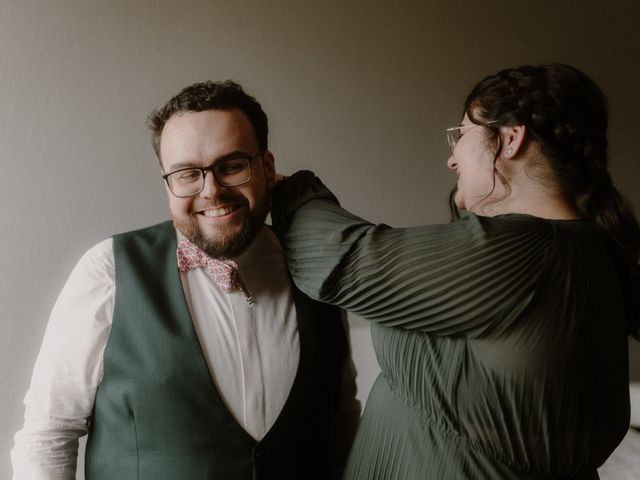 Le mariage de Damien et Elodie à Bourg-de-Thizy, Rhône 10