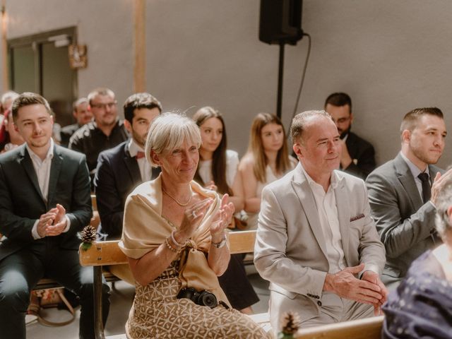 Le mariage de Damien et Elodie à Bourg-de-Thizy, Rhône 71