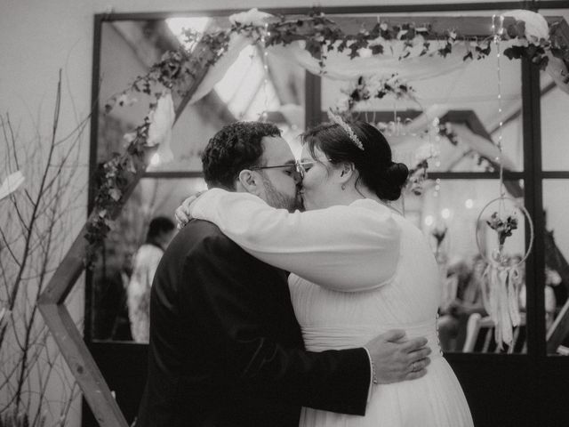 Le mariage de Damien et Elodie à Bourg-de-Thizy, Rhône 86