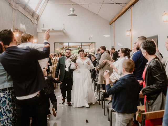 Le mariage de Damien et Elodie à Bourg-de-Thizy, Rhône 89