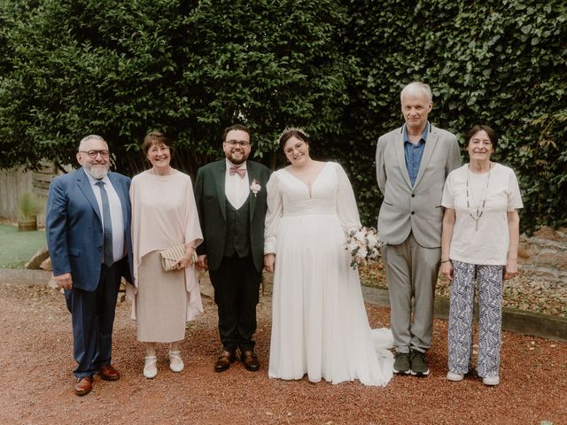 Le mariage de Damien et Elodie à Bourg-de-Thizy, Rhône 97