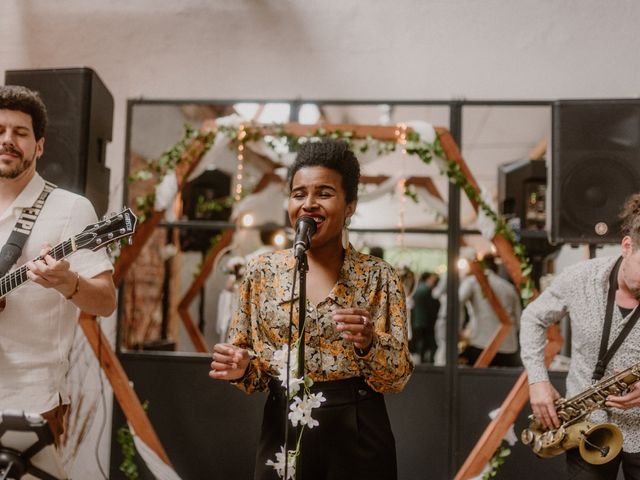 Le mariage de Damien et Elodie à Bourg-de-Thizy, Rhône 128