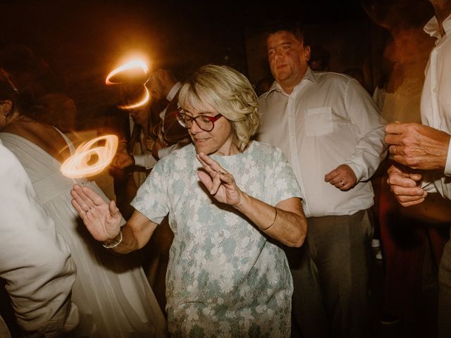 Le mariage de Damien et Elodie à Bourg-de-Thizy, Rhône 224