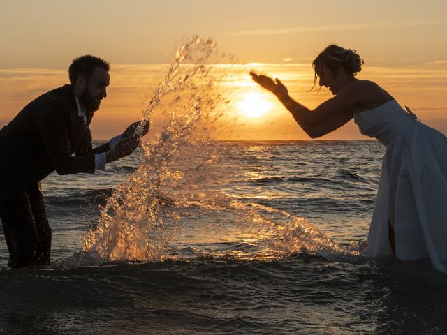 Le mariage de Jean-Yves et Emilie à Saint-Trojan-les-Bains, Charente Maritime 12