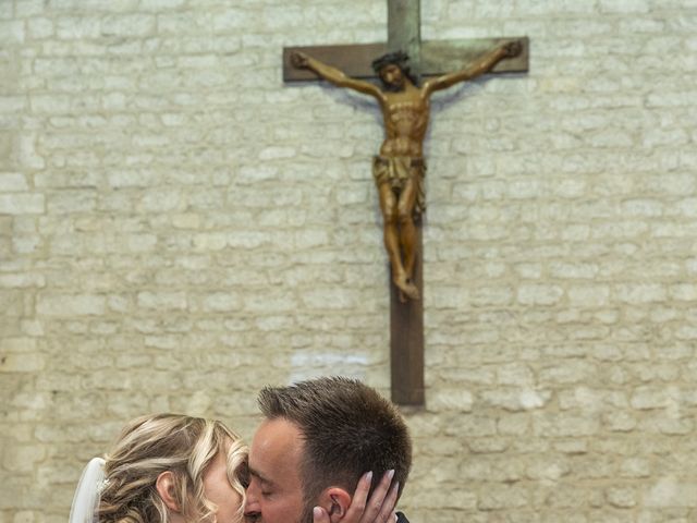 Le mariage de Jean-Yves et Emilie à Saint-Trojan-les-Bains, Charente Maritime 56