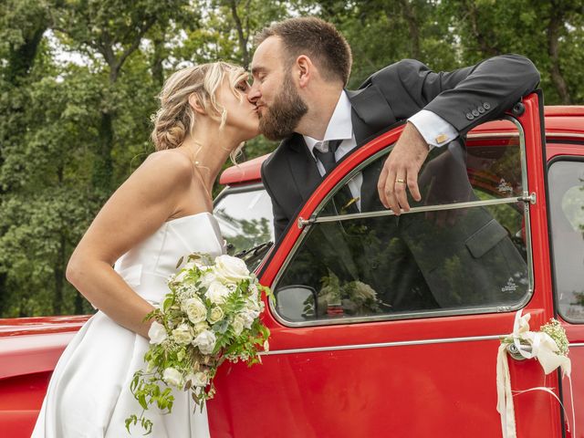 Le mariage de Jean-Yves et Emilie à Saint-Trojan-les-Bains, Charente Maritime 59