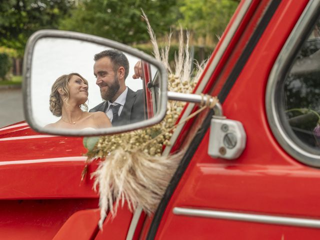 Le mariage de Jean-Yves et Emilie à Saint-Trojan-les-Bains, Charente Maritime 61