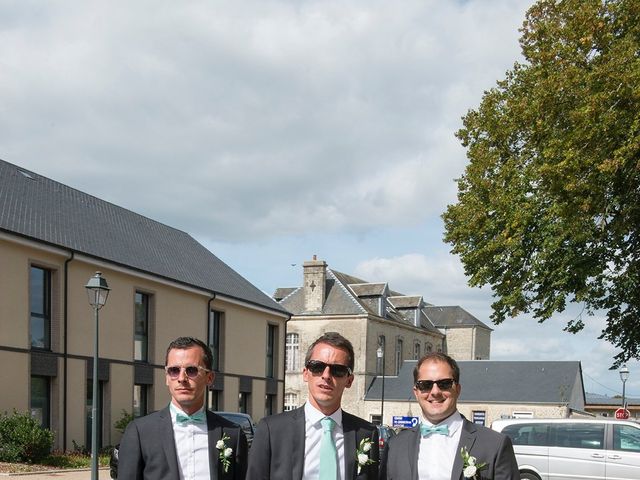 Le mariage de Thibaut et Laetitia à Carentan, Manche 16