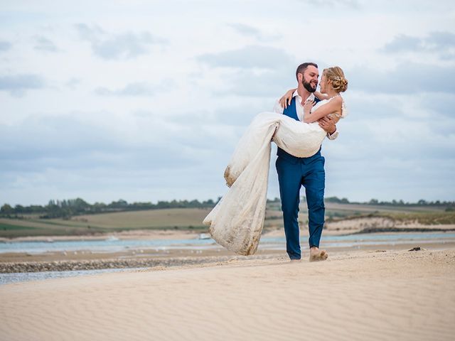 Le mariage de Thibaut et Laetitia à Carentan, Manche 79