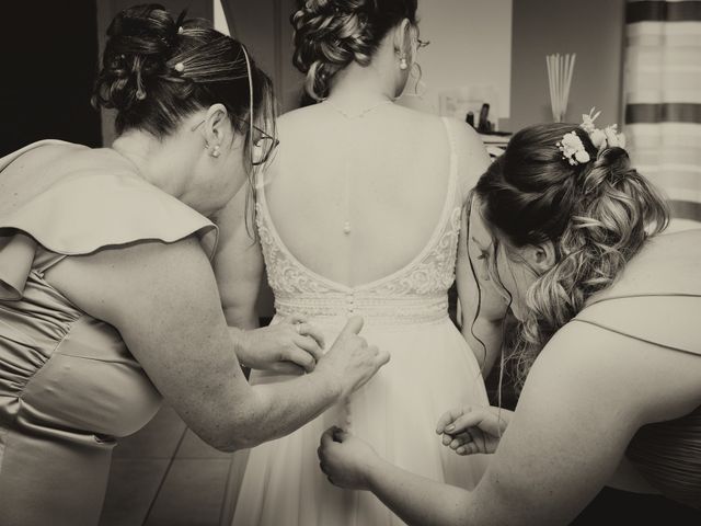 Le mariage de Corentin et Laura à Saint-Just-Sauvage, Marne 10