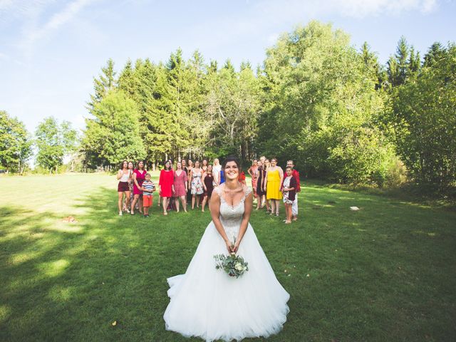 Le mariage de Lucas et Camille à Tence, Haute-Loire 30