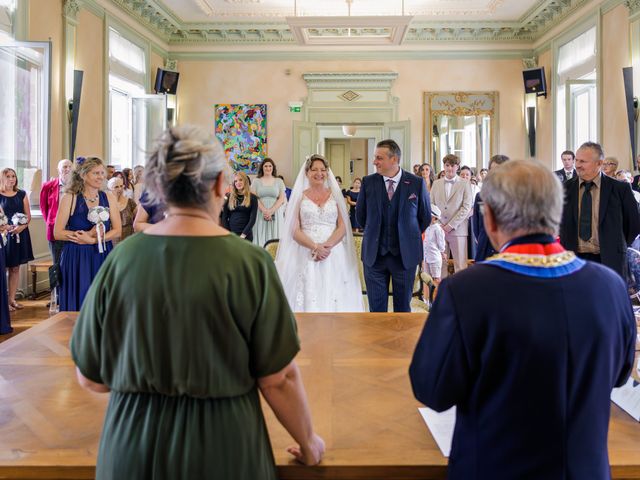 Le mariage de Nicolas et Lorraine à Saint-Yrieix-la-Perche, Haute-Vienne 11