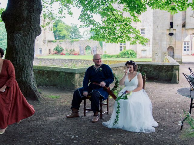 Le mariage de Gurvan et Sixtine à Bannegon, Cher 27