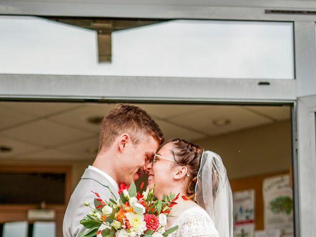 Le mariage de Théodore et Maélys à Seyssuel, Isère 13