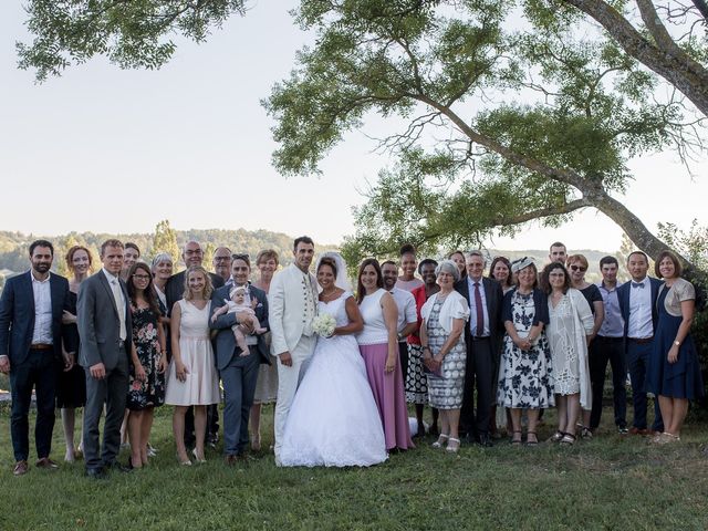 Le mariage de Alexandre et Aurore à Montmiral, Drôme 77