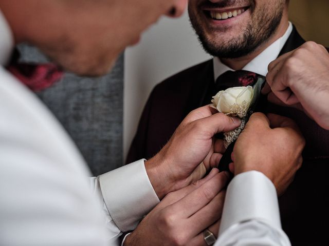 Le mariage de Loic et Mathilde à Marols, Loire 4