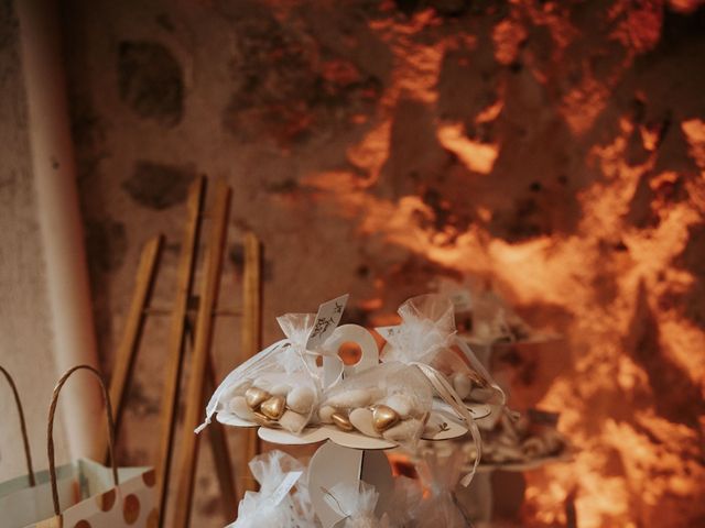 Le mariage de Lo et Julia à Saint-Benoit, Alpes-de-Haute-Provence 15