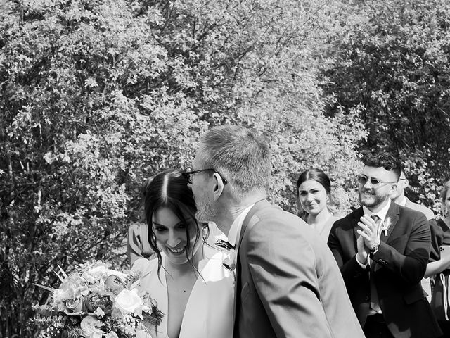 Le mariage de Julien et Elise à Miremont , Puy-de-Dôme 23