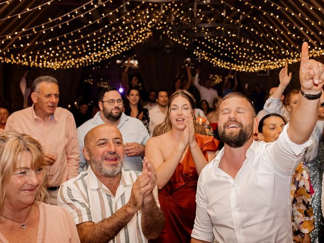 Le mariage de Julien et Elise à Miremont , Puy-de-Dôme 61