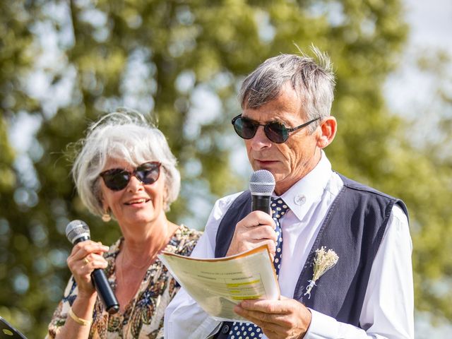 Le mariage de Jerome et Mathilde à Sens-Beaujeu, Cher 9