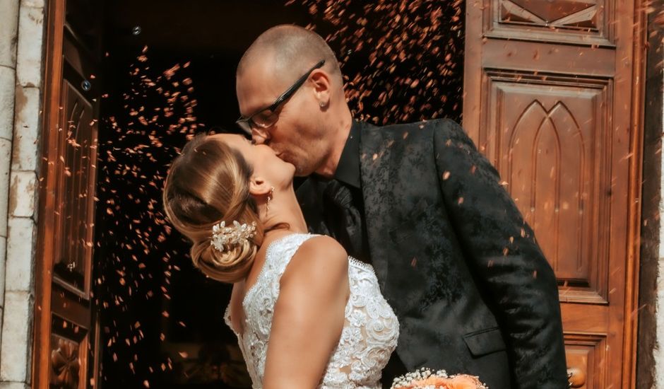 Le mariage de Lo et Julia à Saint-Benoit, Alpes-de-Haute-Provence
