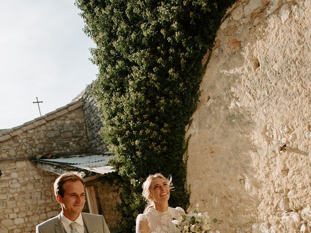 Le mariage de Maxence et Valentine à Grignan, Drôme 1