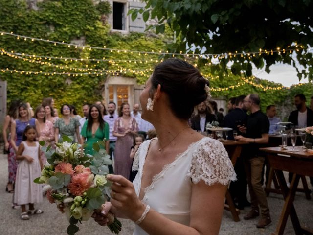 Le mariage de Lorraine et Baptiste à Lussan, Gard 23