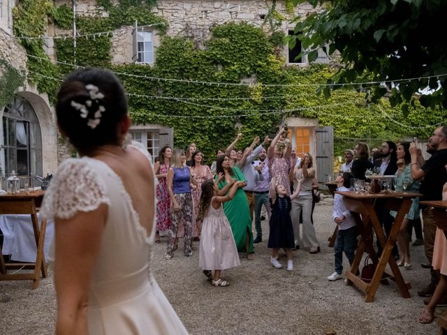 Le mariage de Lorraine et Baptiste à Lussan, Gard 24