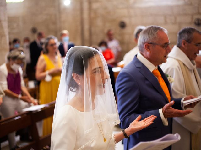 Le mariage de Jean-Charles et Marie-Ange à Les Angles, Gard 1