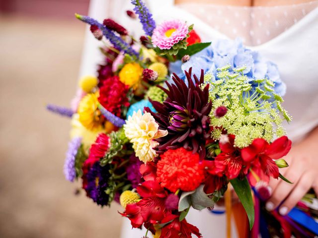 Le mariage de Julien et Lise à Châteauneuf-sur-Sarthe, Maine et Loire 1