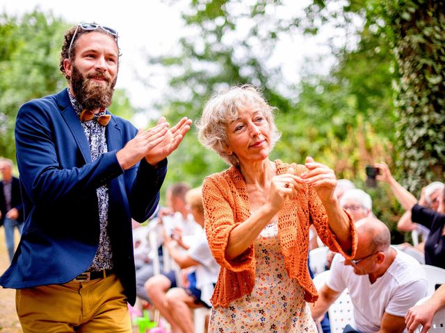 Le mariage de Julien et Lise à Châteauneuf-sur-Sarthe, Maine et Loire 8