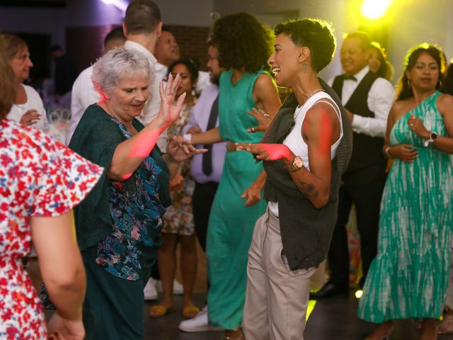 Le mariage de Yacine et Julie à Rosny-sous-Bois, Seine-Saint-Denis 165