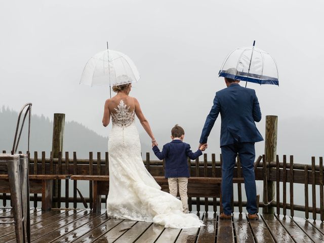 Le mariage de Laurent et Anaïs  à La Clusaz, Haute-Savoie 26