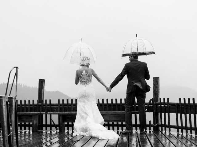Le mariage de Laurent et Anaïs  à La Clusaz, Haute-Savoie 27