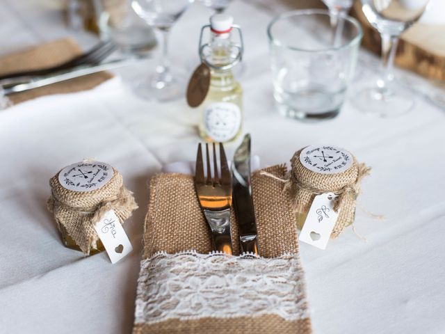 Le mariage de Laurent et Anaïs  à La Clusaz, Haute-Savoie 31