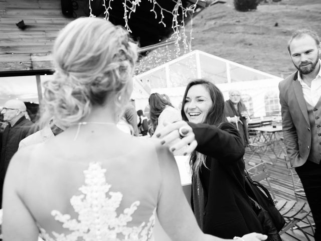 Le mariage de Laurent et Anaïs  à La Clusaz, Haute-Savoie 65