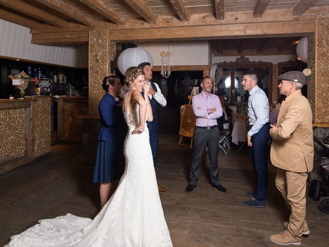 Le mariage de Laurent et Anaïs  à La Clusaz, Haute-Savoie 83